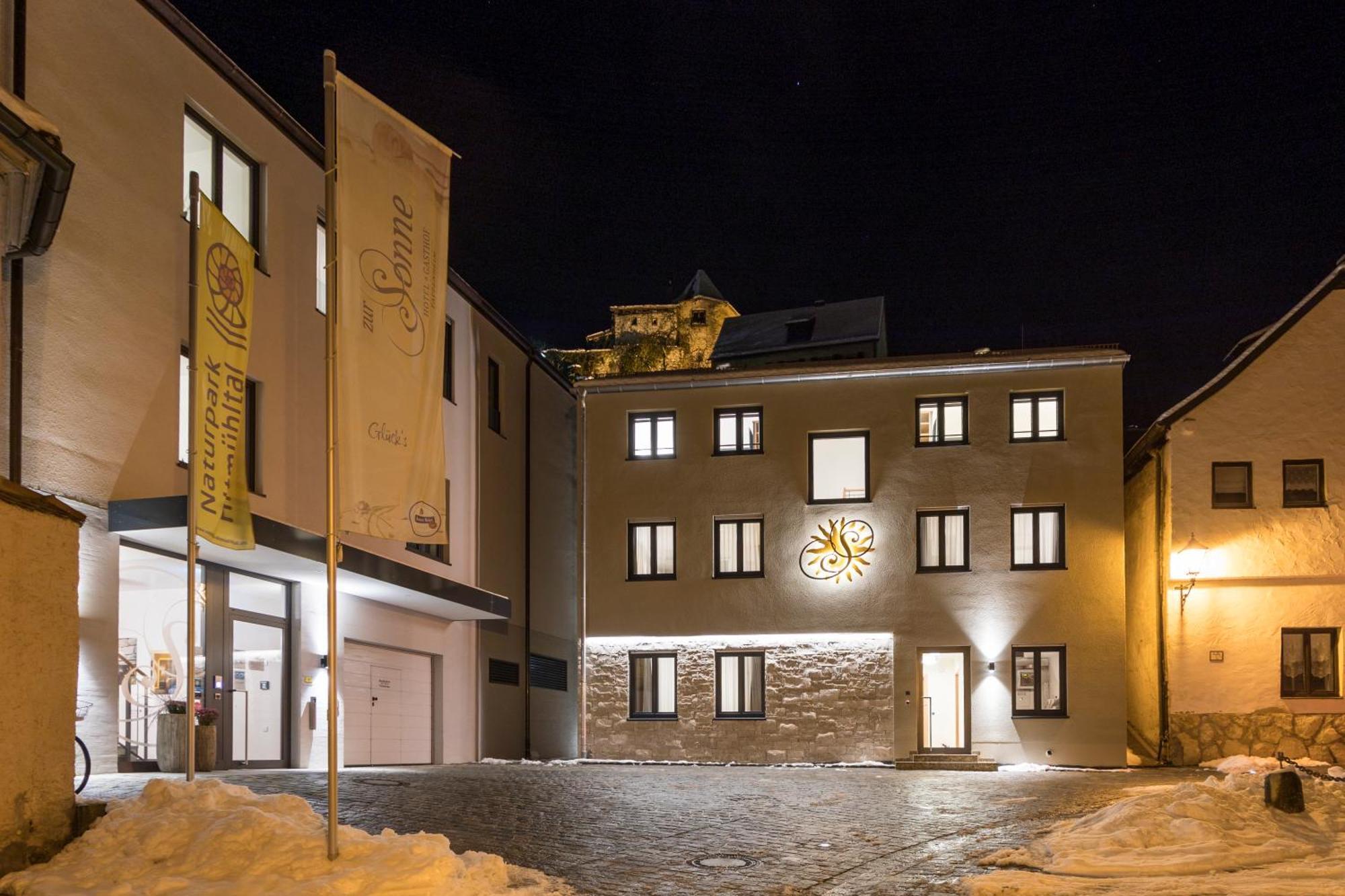 Hotel-Gasthof Zur Sonne Pappenheim Buitenkant foto