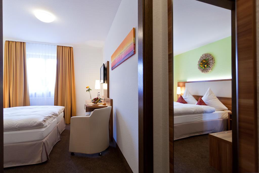 Hotel-Gasthof Zur Sonne Pappenheim Buitenkant foto